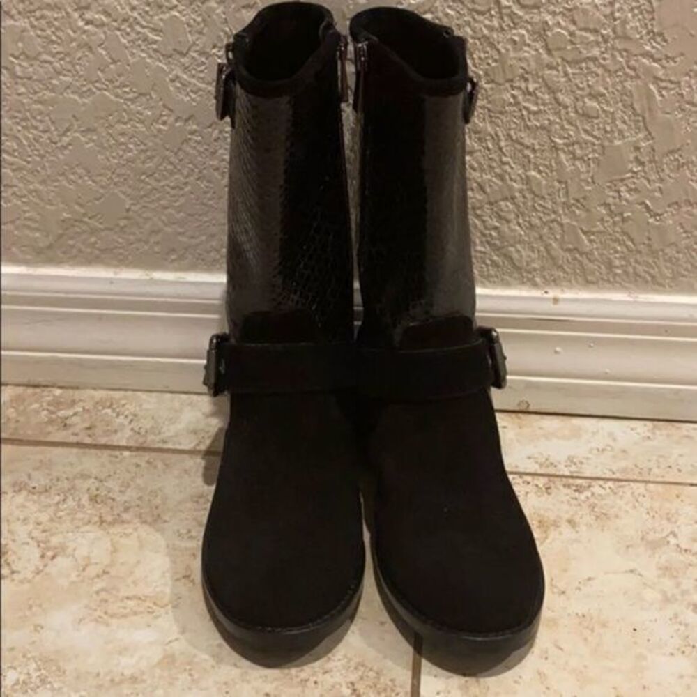 Nwot Vince Camuto Black Leather and Snakeskin Boot